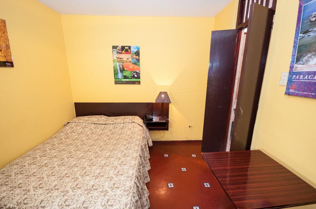 Hostal Iquique Lima Dış mekan fotoğraf